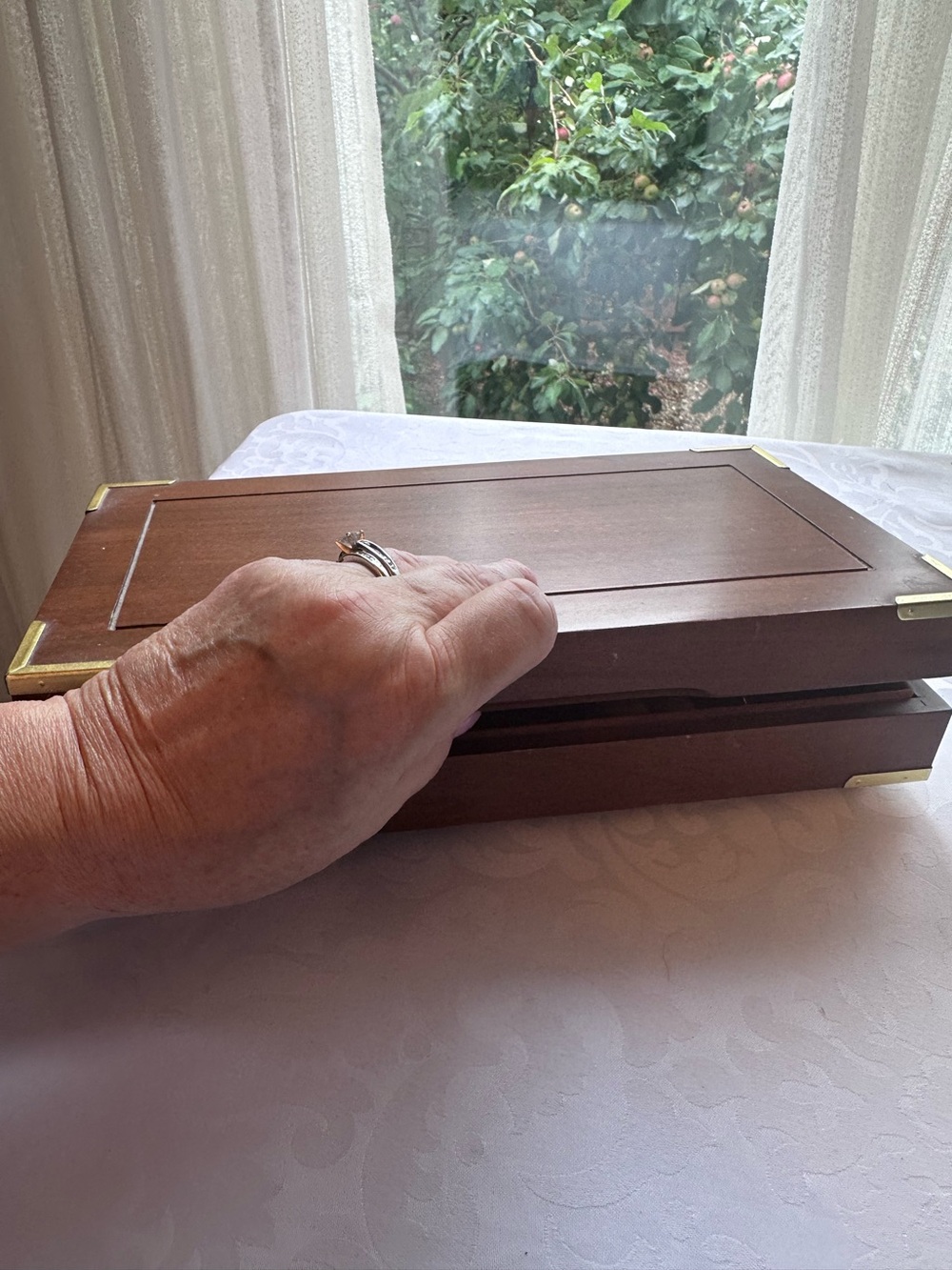 Wood Jewellery Box, assorted Jewellery: 10 earring pairs, necklace ring bracelet - Picture 10 of 11